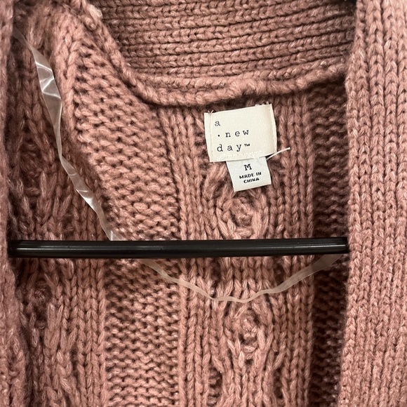 A new day mauve cardigan. Size medium - Picture 4 of 6